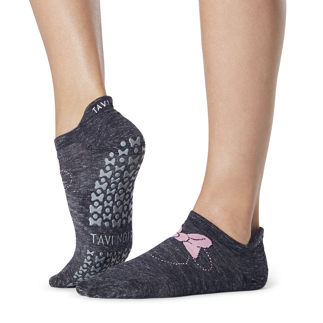 Tavi Noir Savvy Yoga-Socken Für Damen – Rutschfeste PVC-Gripsohle, Niedriger Knöchelschnitt, Aus Bio-Baumwolle, Für Barre, Pilates & Yoga, Mit Fersenlasche Und Fußgewölbe-Kompression