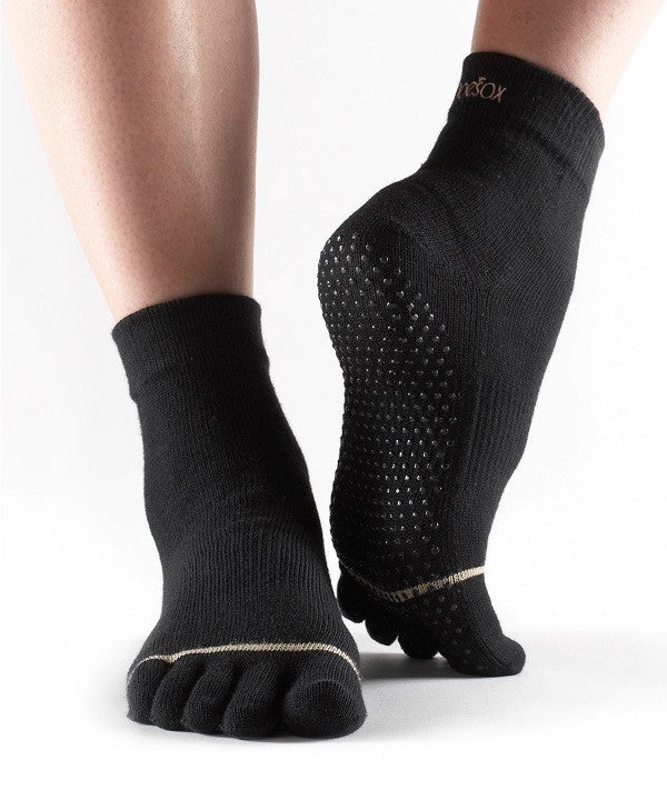 T8 Fitness ToeSox WEB_Socks_Grip_Ankle_HT_Fuchsia