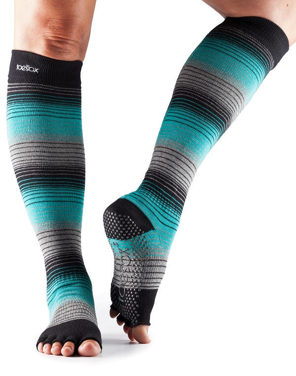 Quality Grip Socks - Toe Socks by ToeSox - T8 Fitness - Asia Yoga ...