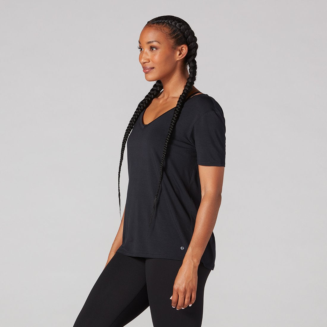 Tavi Noir - Everyday V-Neck Tee