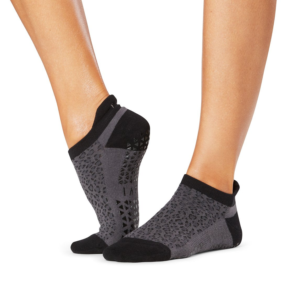 TAVI NOIR SAVVY GRIP SOCKS - SPRING 2023 - T8 Fitness - Asia Yoga, Pilates,  Rehab, Fitness Products