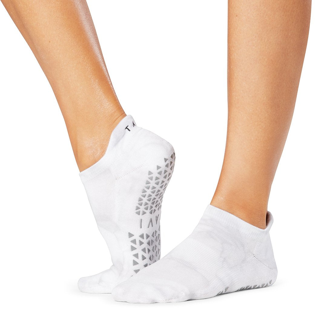 TAVI NOIR SAVVY GRIP SOCKS - SPRING 2023 - T8 Fitness - Asia Yoga, Pilates,  Rehab, Fitness Products